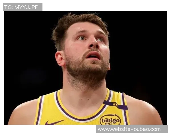 出里夫斯交易传闻引发热议霍华德推荐字母哥东契奇詹姆斯组合